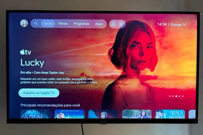 Vendo Smart TV SEMP 32S42, com apenas 7 meses de uso