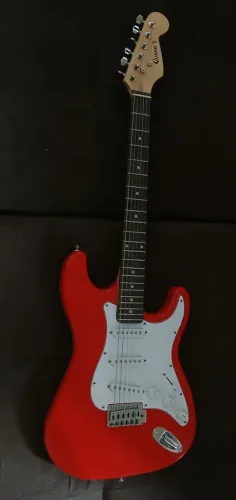 Guitarra Vermelha e Branca - Semi Nova