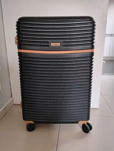 Mala 23kg preta e marrom, linda e em perfeitas condições 