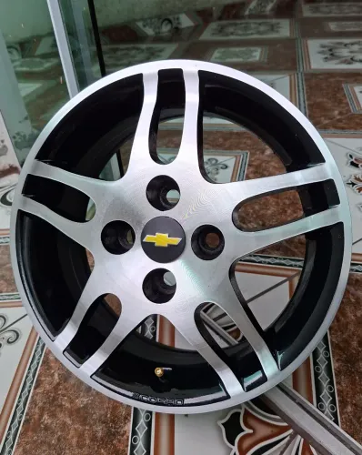 Rodas 14 gm chevrolet diamantadas zeradas