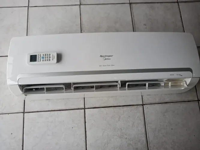 Evaporadora Split Hi-Wall Inverter 18.000Btu/h R410A 220V - mod. Ev: 42MBMA18S5