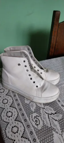 Tênis cano alto plataforma branco