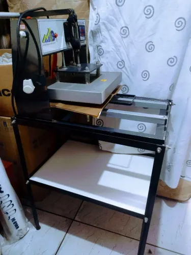 Prensa térmica plana para sublimação.