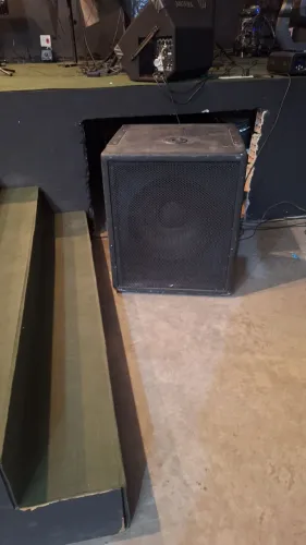 Subwoofer 18" Oneal ativo
