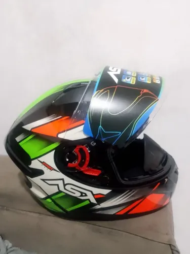 Capacete