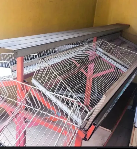 Vende-se Repositor de frutas.
