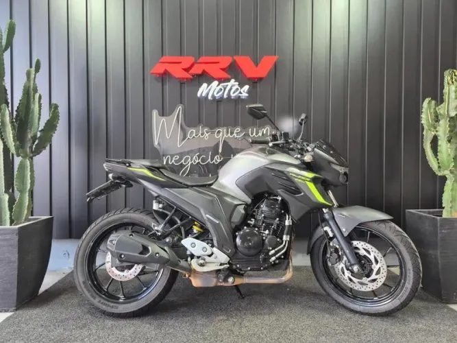 YAMAHA FZ25 FAZER 2024