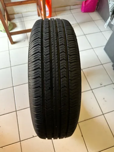 Vendo 4 pneus usado