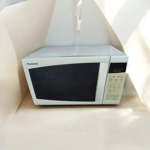 Microondas Panasonic 28L funcionando perfeitamente.
