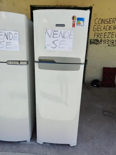 Geladeira semi nova 