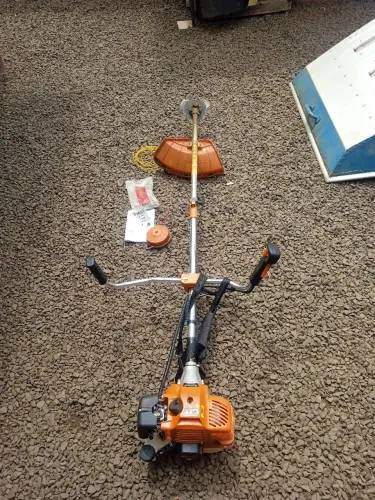 Roçadeira 75cc Máquina de corta grama. Jardinagem . Whatsapp *