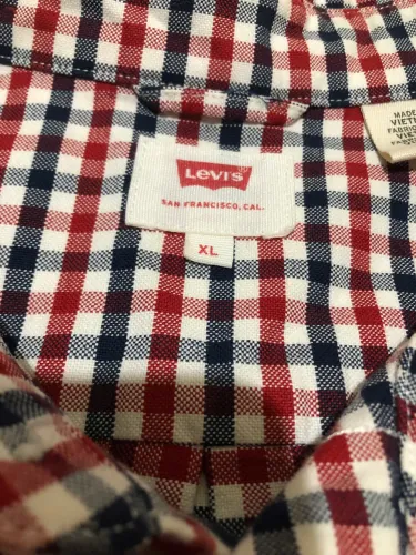 Camisa Leves tamanho G .tecido em algodão,nova .