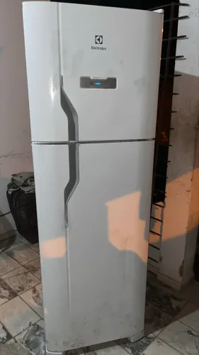 Geladeira Eletrolux frosfree