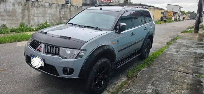 Mitsubishi Pajero Dakar HPE 3.2 4X4 T.I Dies 5P AUT 2013