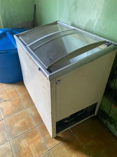 Freezer 220v usado