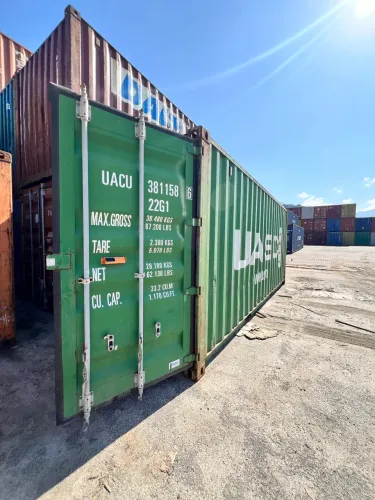 Container de cia marítima 