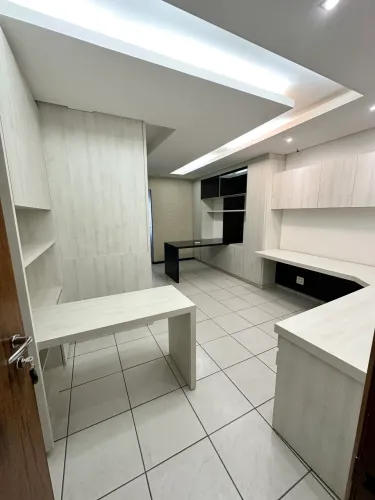 Ed Office Flamboyant, Sala comercial