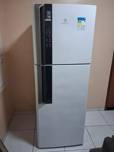 Geladeira Electrolux precisando de conserto