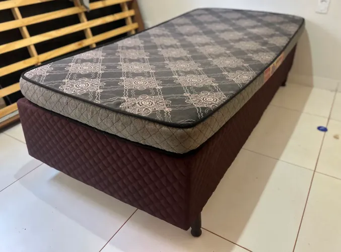 CAMA BOX DE SOLTEIRO