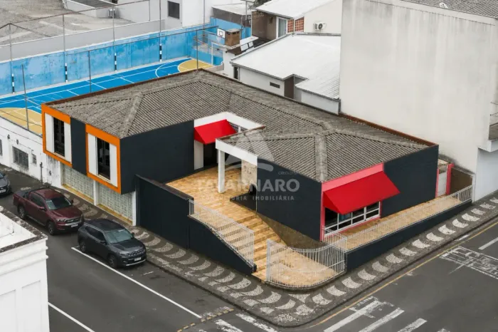 Esquina estratégica no Centro: visibilidade, localização e excelente potencial de valoriza