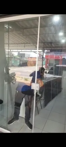 Portas de vidro para vão de 2400 de comprimento e 2300 de altura vidro incolor com perfil