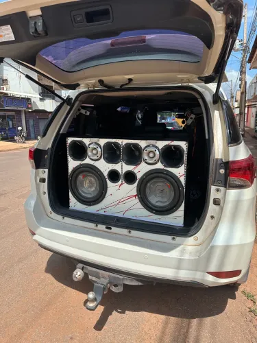 Som automotivo