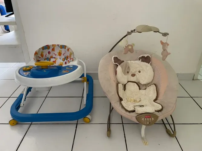 Andador infantil e Cadeira de descanso fisher Price