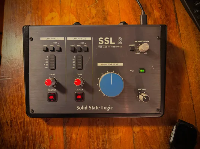 Interface de Áudio SSL 2 - Solid State Logic - R$ 1.500