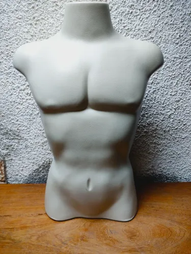 MANEQUINS MEIO CORPO PARA CAMISAS...