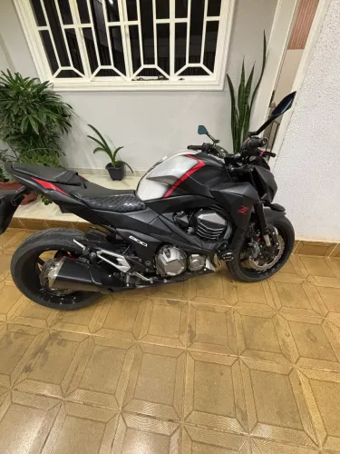Vendo Kawasaki Z800