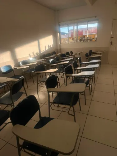 CARTEIRAS ESCOLARES À VENDA!