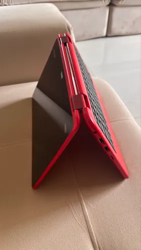 Notebook/tablet DELL vermelho 
