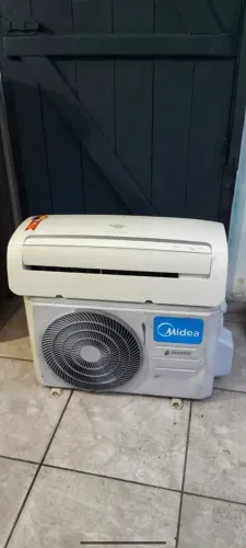 Split springer Midea inverter 9.000 BTUs condensadora de cobre 