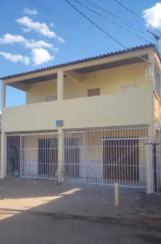 Vendo Edifício com Loja e Apto de 3 quartos em Planaltina-DF 
