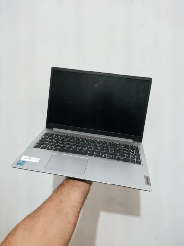 Notebook Lenovo i3