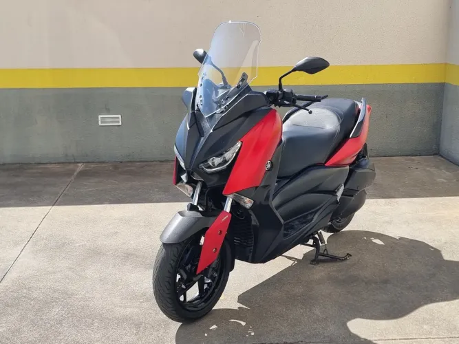 Yamaha XMAX 250