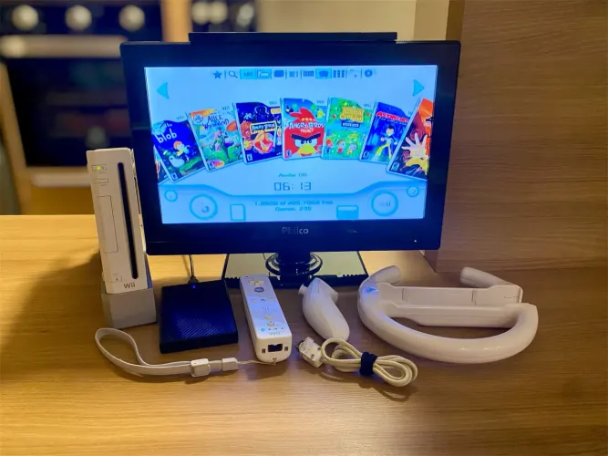 Nintendo Wii + 235 Jogos de Wii + Volante