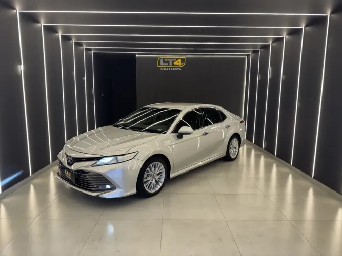 Toyota Camry XLE 3.5 24V Aut. 2019