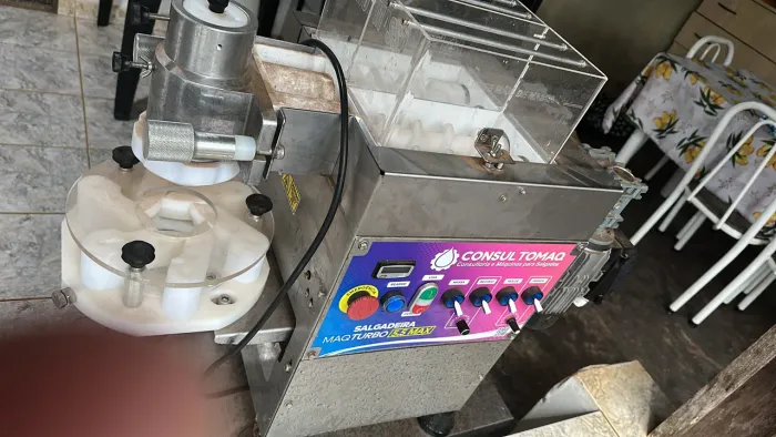 Máquina de salgado consultomaq