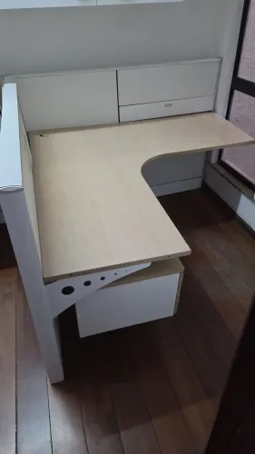 Mesa de Escritório em L