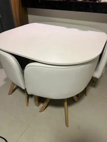 Mesa pizza, ideal e minimalista para apartamentos ou casas pequenas
