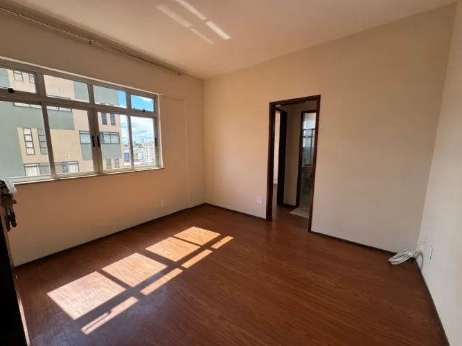 Apartamento - Locação - bairro Colégio Batista.