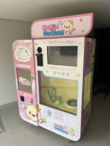 Máquina de Algodão Doce Automática 