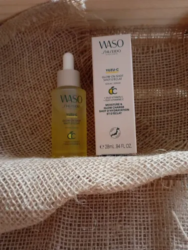 Sérum Shiseido Wazo Glow, dois tipos de Vit C e Extrato de Yuzu, hidratação e luminosidade