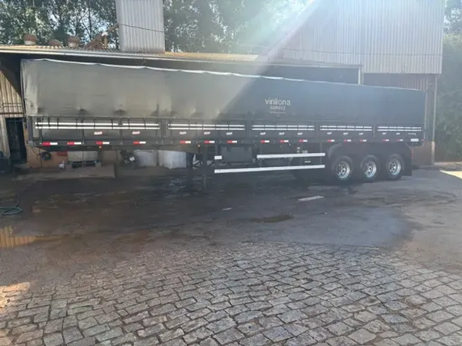 Carreta RANDON Graneleira LS 2021