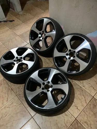 Vendo rodas aro 17 sem os pneus 