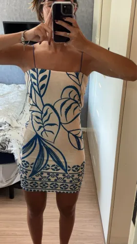 vestido curto estampado com forro, usado 1 vez