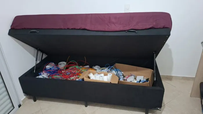 Cama box baú com colchão!!!!