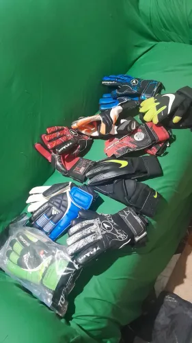 Vendo luvas de goleiro