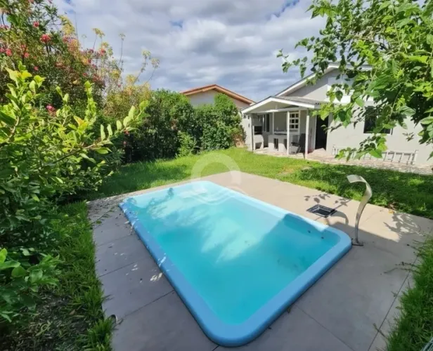 Casa 4 quartos piscina venda Zona Norte Capão da Canoa